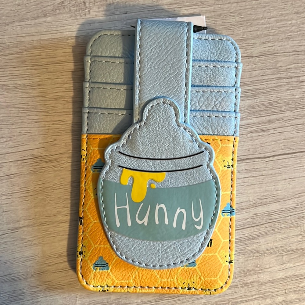 Disney Parks Exclusive Winnie the Pooh Wallet